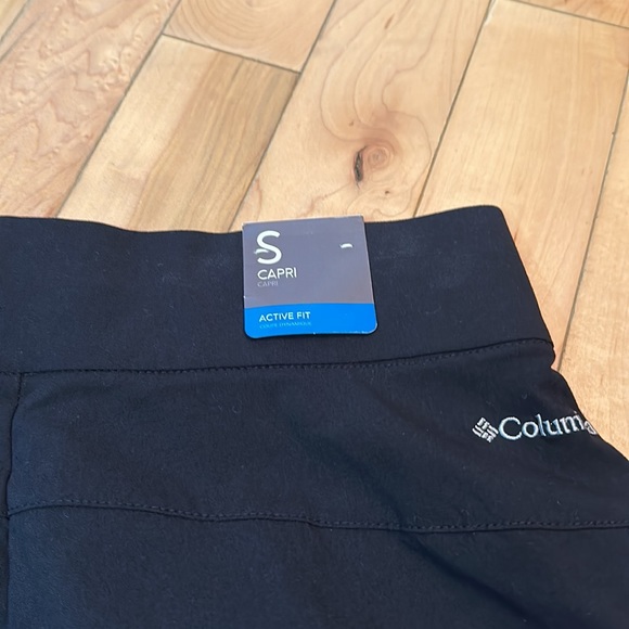NWT Columbia Capris - Picture 8 of 9